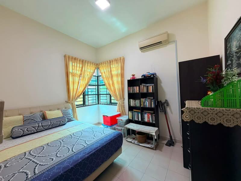 Rumah Berkembar untuk Dijual di Taman Nusa Idaman (Iskandar Puteri (Nusajaya)) - Sam Chai - Bedroom - PropertyGuru.com.my