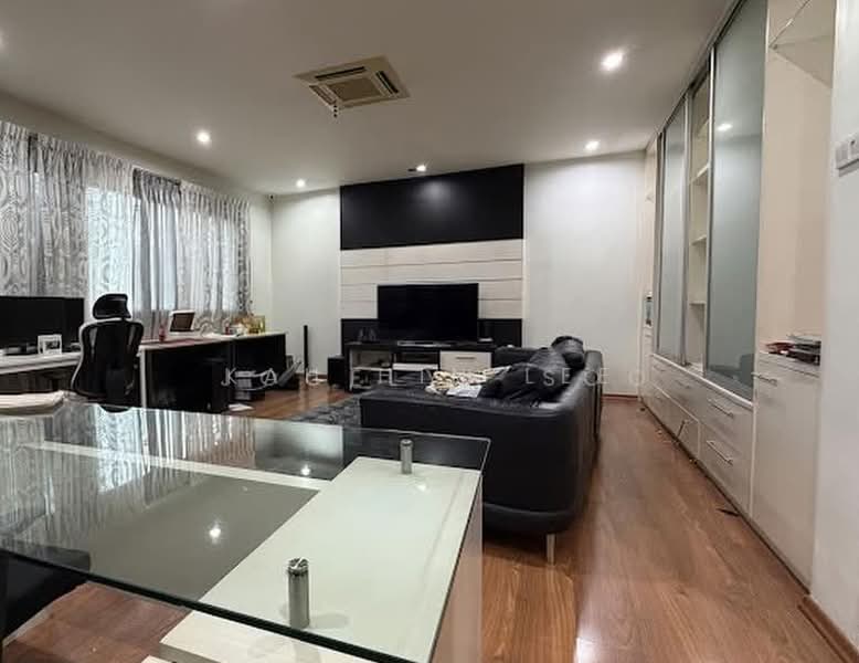 Rumah Berkembar untuk Dijual di Ampang Jaya (Ampang) - Kah Hin Lee - Living Room - PropertyGuru.com.my