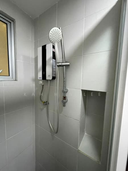 Shop / Office untuk Dijual di Kampung Berembang (Ampang) - Kah Hin Lee - Bathroom - PropertyGuru.com.my