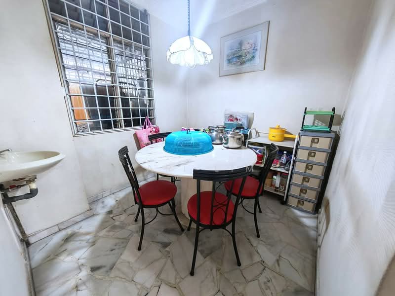 2-storey Terraced House for Sale in Taman Ungku Tun Aminah (Skudai) - Karl Lim - Dining Room - PropertyGuru.com.my