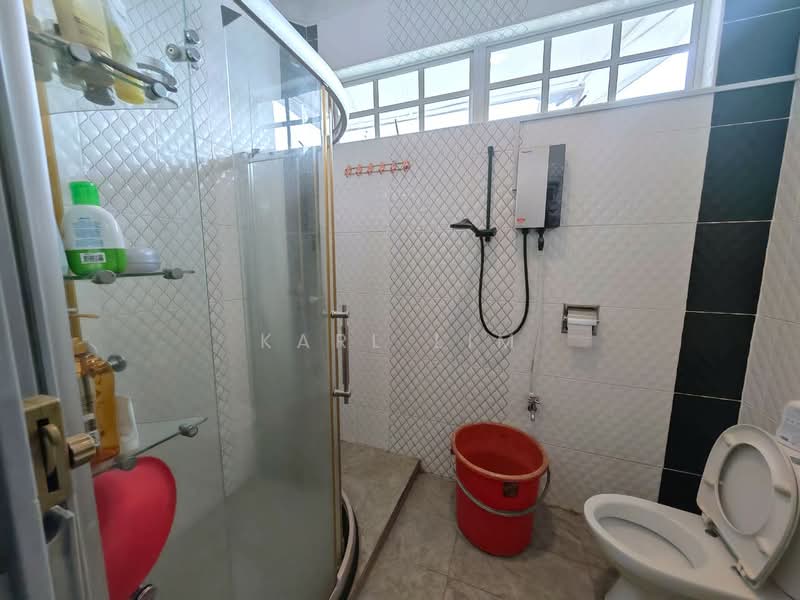 2-storey Terraced House for Sale in Taman Ungku Tun Aminah (Skudai) - Karl Lim - Bathroom - PropertyGuru.com.my