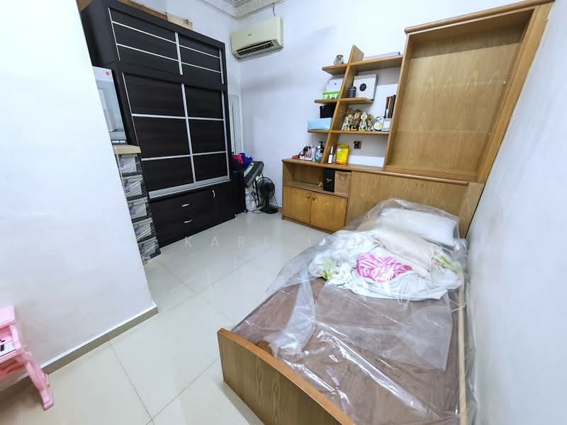 2-storey Terraced House for Sale in Taman Ungku Tun Aminah (Skudai) - Karl Lim - Bedroom - PropertyGuru.com.my