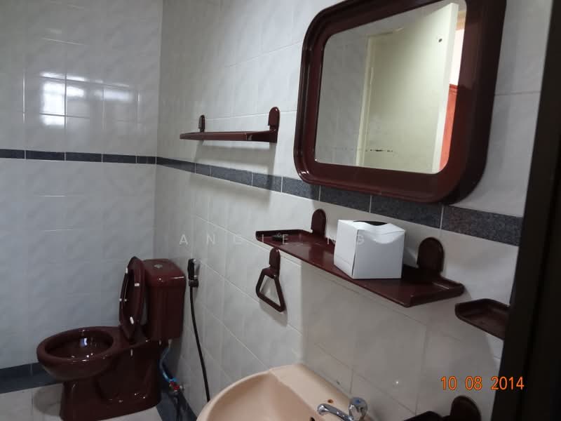Condominium for Sale at Straits Court - Angie Ng - Bathroom - PropertyGuru.com.my