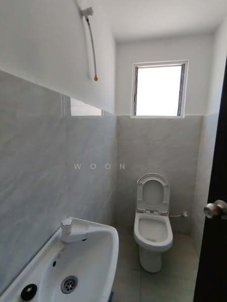 Shop / Office for Rent in Plaza Mahkota (Melaka) - Woon . - Bathroom - PropertyGuru.com.my