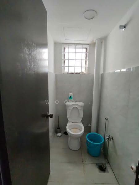 Shop / Office for Rent in Plaza Mahkota (Melaka) - Woon . - Bathroom - PropertyGuru.com.my