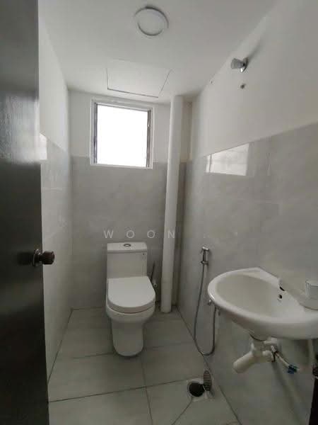 Shop / Office for Rent in Plaza Mahkota (Melaka) - Woon . - Bathroom - PropertyGuru.com.my