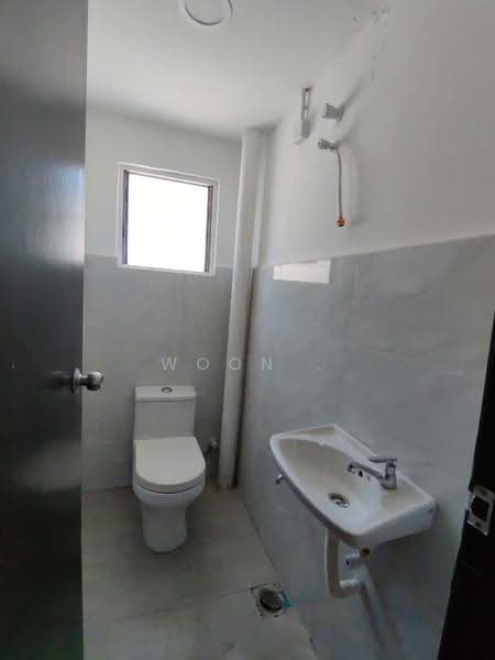 Shop / Office for Rent in Plaza Mahkota (Melaka) - Woon . - Bathroom - PropertyGuru.com.my