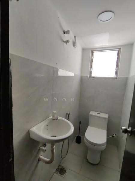 Shop / Office for Rent in Plaza Mahkota (Melaka) - Woon . - Bathroom - PropertyGuru.com.my