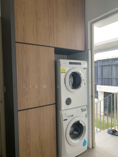 Rumah Banglo untuk Disewa di Iskandar Puteri (Nusajaya) (Johor) - Lihyi Liew - Balcony - PropertyGuru.com.my