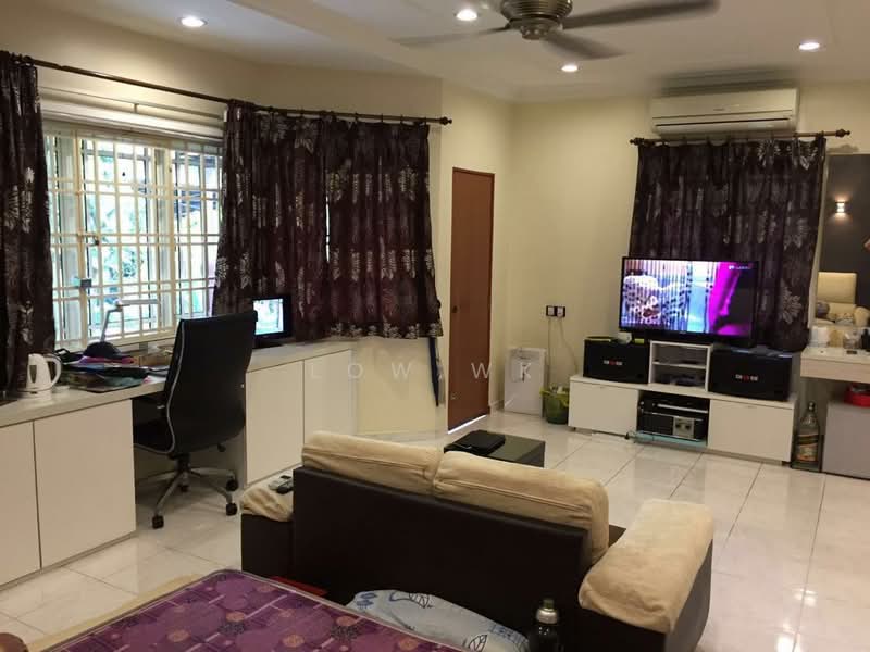 2-storey Terraced House for Sale in Bandar Baru Sri Petaling (Sri Petaling) - LOW WK - Living Room - PropertyGuru.com.my