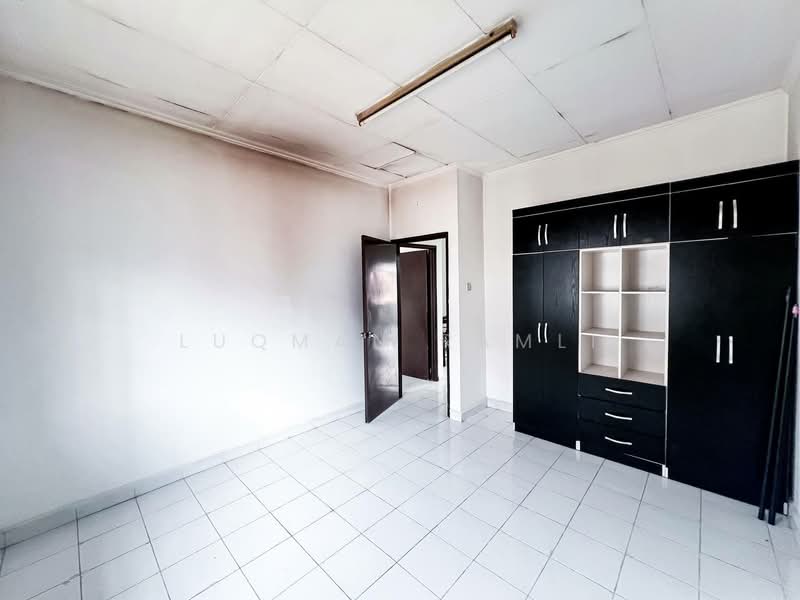 2-storey Terraced House for Sale in Taman Bukit Angsana (Cheras) - Luqman Ramli - Bedroom - PropertyGuru.com.my