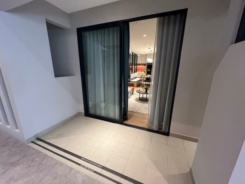 Servis Apartment untuk Dijual di The Connaught One - Tw Lun - Balcony - PropertyGuru.com.my