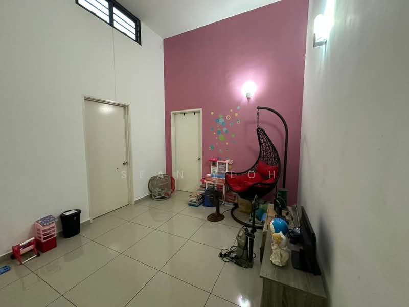Rumah Teres 2 Tingkat untuk Dijual di Taman Mutiara Rini (Skudai) - Sean Yeoh - Living Room - PropertyGuru.com.my