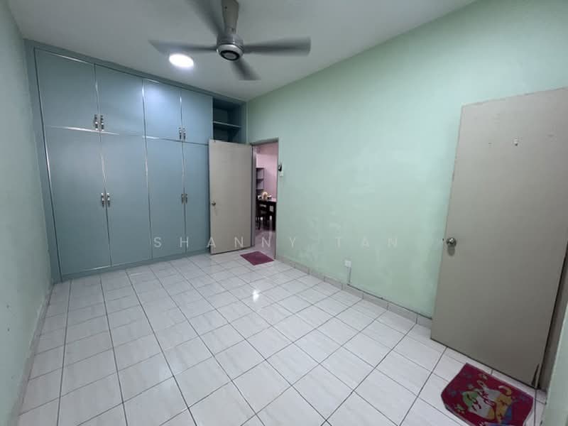 Rumah Teres untuk Dijual di Sungai Long (Bandar Sungai Long) - Shanny Tan - Bedroom - PropertyGuru.com.my