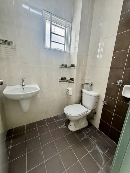 Rumah Teres 2-Tingkat untuk Dijual di Taman Tiara East (Semenyih) - JACKY CHONG - PropertyGuru.com.my