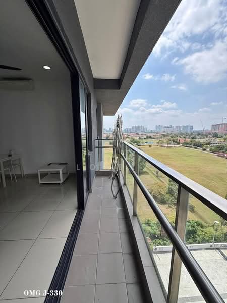 Servis Apartment untuk Dijual di Utropolis Suites 2 - Loke . - Balcony - PropertyGuru.com.my