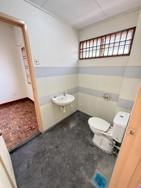 2-storey Terraced House for Sale in Rawang (Selangor) - SK Luk - Bathroom - PropertyGuru.com.my