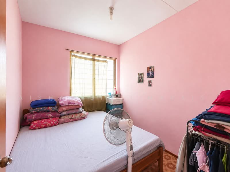 Rumah Flat untuk Dijual di PPR Intan Baiduri - Aishah binti Marais - Bedroom - PropertyGuru.com.my