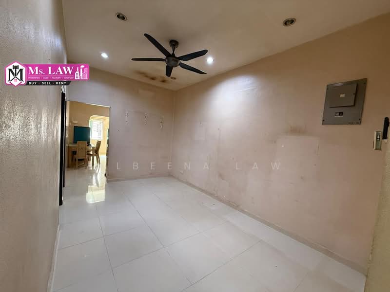 Rumah Teres untuk Dijual di Sungai Ara (Penang) - Albeena Law - Living Room - PropertyGuru.com.my