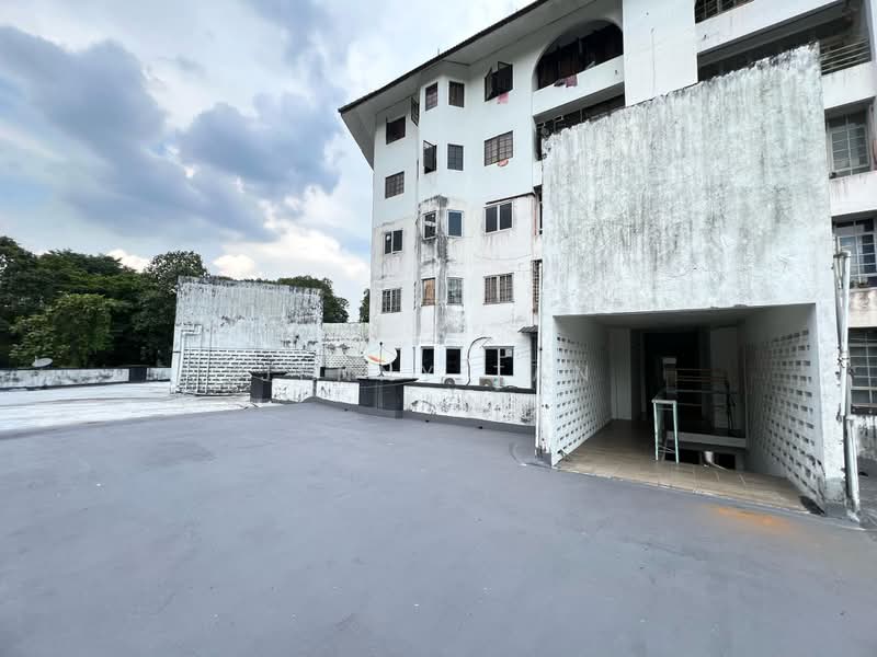 Condominium for Sale at Le Chateau - Jenny Tan - Exterior - PropertyGuru.com.my