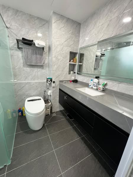 Kondominium untuk Dijual di Straits Regency - Danick Teoh - Bathroom - PropertyGuru.com.my