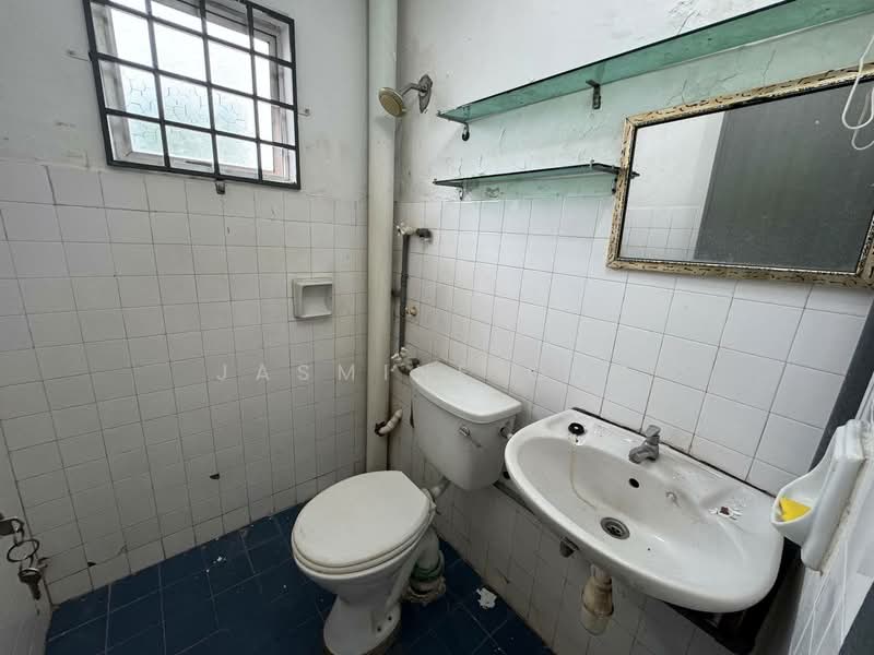Rumah Teres 2 Tingkat untuk Dijual di Taman Mastiara (Jalan Ipoh) - Jasmine Ong - Bathroom - PropertyGuru.com.my