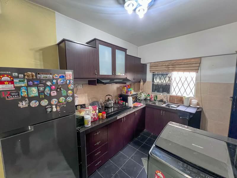2-storey Terraced House for Sale in Taman Seri Bahagia (Cheras) - Luqman Ramli - Kitchen - PropertyGuru.com.my