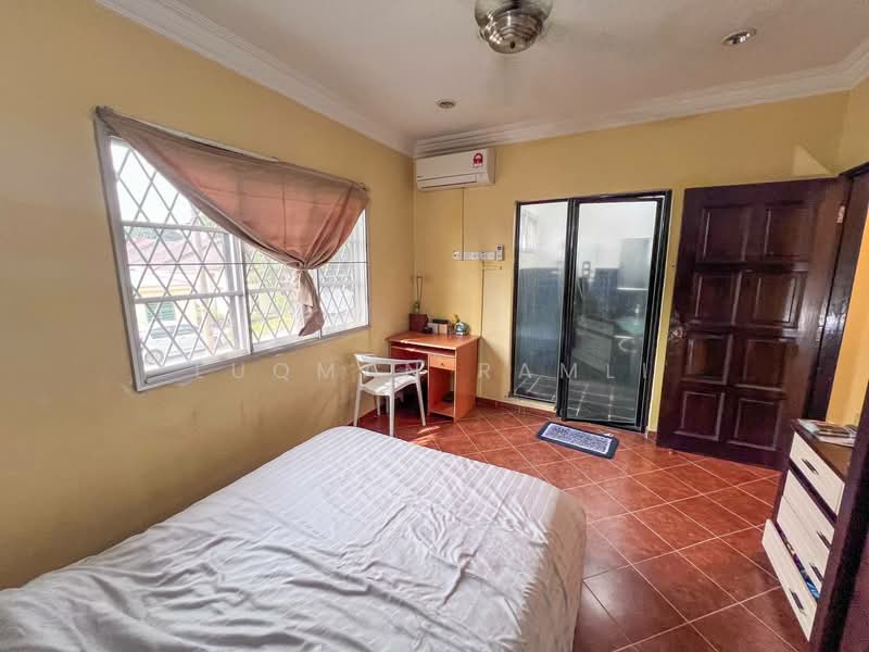 2-storey Terraced House for Sale in Taman Seri Bahagia (Cheras) - Luqman Ramli - Bedroom - PropertyGuru.com.my