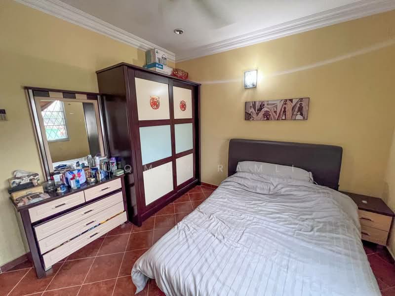 2-storey Terraced House for Sale in Taman Seri Bahagia (Cheras) - Luqman Ramli - Bedroom - PropertyGuru.com.my