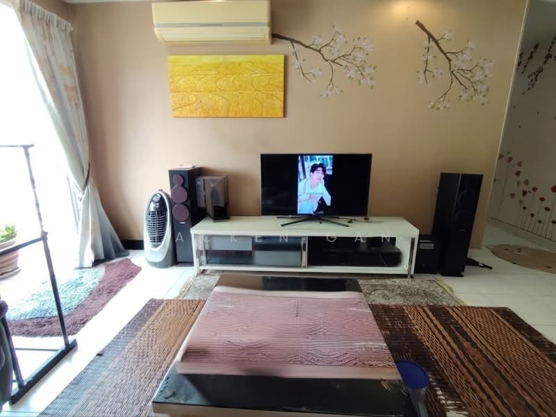 Kondominium untuk Dijual di Platinum Lake PV 16 - Hacken Gan - Living Room - PropertyGuru.com.my