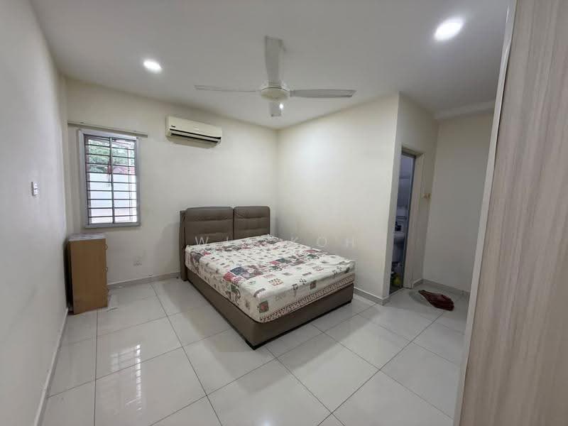 Rumah Berkembar untuk Dijual di Taman Taming Jaya (Balakong) - Wil Koh - Bedroom - PropertyGuru.com.my