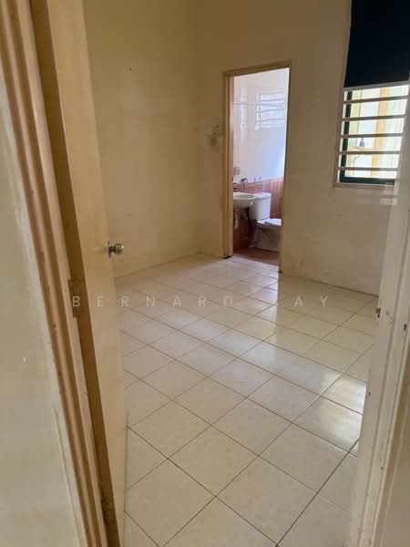 Rumah Teres 2-Tingkat untuk Dijual di Taman Warisan Indah (Dengkil) - Bernard Tay - Bathroom - PropertyGuru.com.my