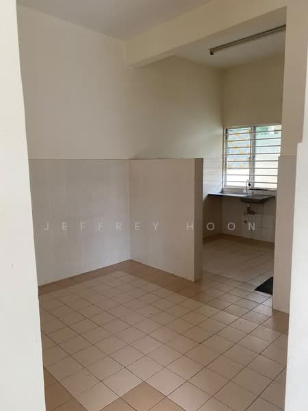 2-storey Terraced House for Sale in Denai Alam (Shah Alam) - Jeffrey Hoon - Kitchen - PropertyGuru.com.my