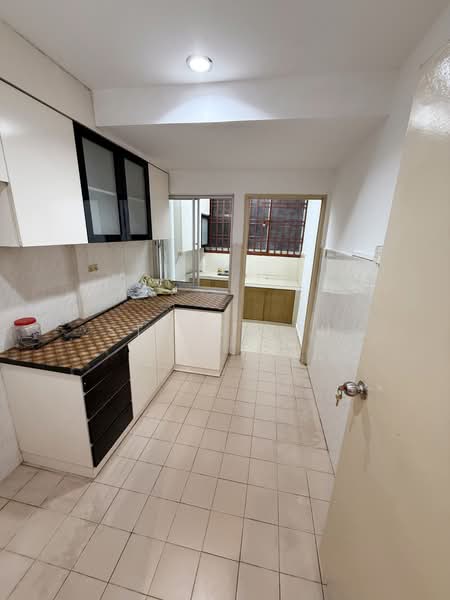 Pangsapuri untuk Dijual di Bayu Puteri 2 - Stefan Yu - Kitchen - PropertyGuru.com.my