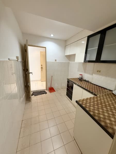 Pangsapuri untuk Dijual di Bayu Puteri 2 - Stefan Yu - Kitchen - PropertyGuru.com.my