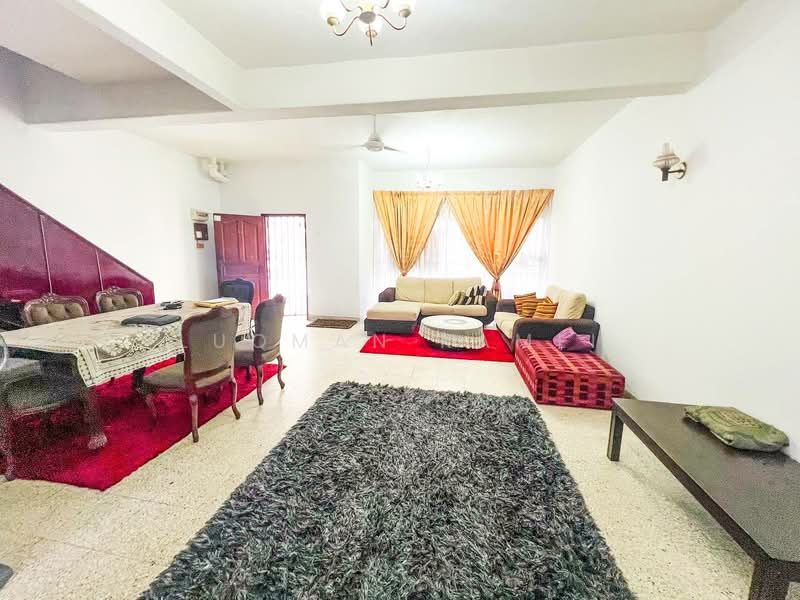 Rumah Teres 2-Tingkat untuk Dijual di Taman Delima (Cheras) - Luqman Ramli - Living Room - PropertyGuru.com.my