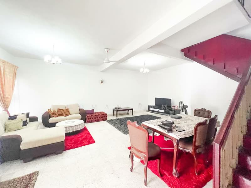 Rumah Teres 2-Tingkat untuk Dijual di Taman Delima (Cheras) - Luqman Ramli - Living Room - PropertyGuru.com.my