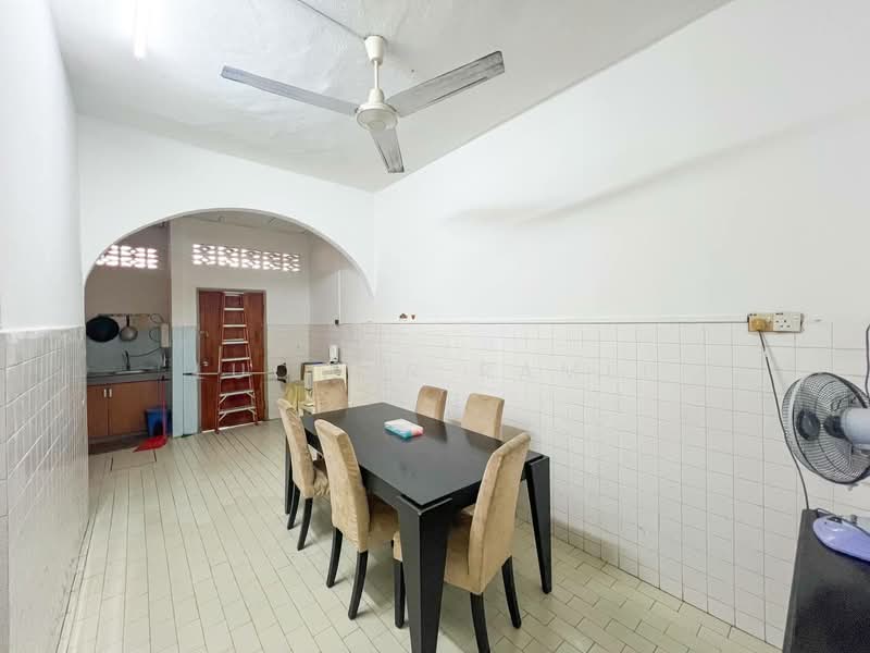 Rumah Teres 2-Tingkat untuk Dijual di Taman Delima (Cheras) - Luqman Ramli - Kitchen - PropertyGuru.com.my