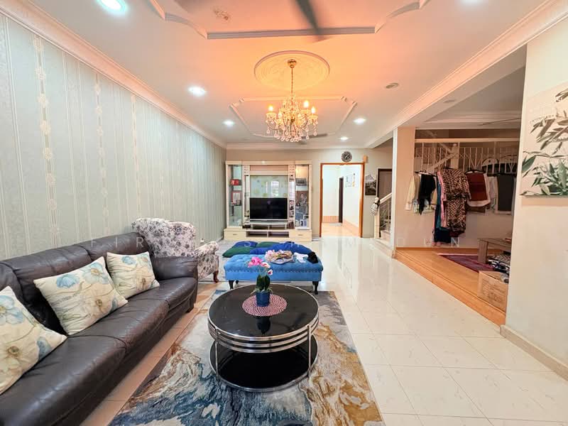Rumah Teres 2 Tingkat untuk Dijual di Bukit Jelutong (Shah Alam) - Firdaus Hamidun - Living Room - PropertyGuru.com.my