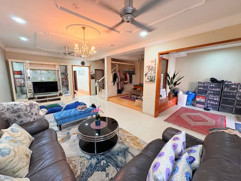 Rumah Teres 2 Tingkat untuk Dijual di Bukit Jelutong (Shah Alam) - Firdaus Hamidun - Living Room - PropertyGuru.com.my