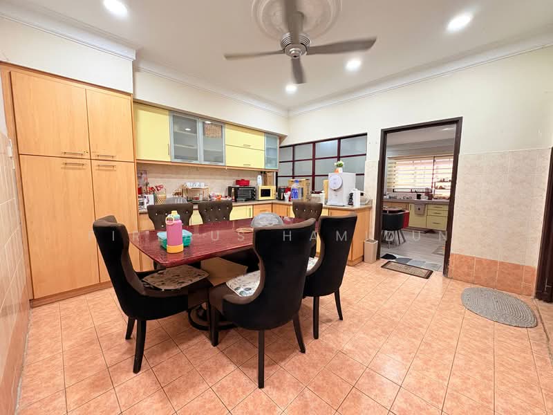 Rumah Teres 2 Tingkat untuk Dijual di Bukit Jelutong (Shah Alam) - Firdaus Hamidun - Kitchen - PropertyGuru.com.my