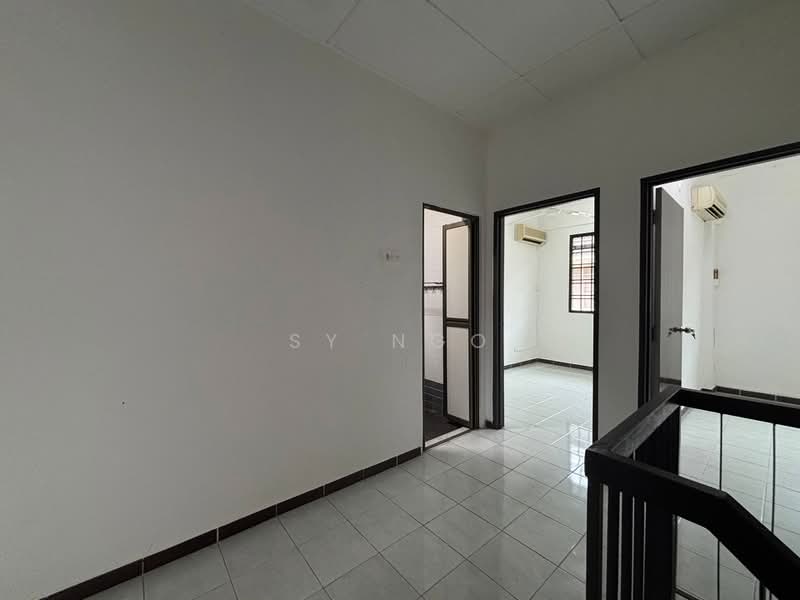 Apartment for Sale at Sri Awana Townhouse - SY Ngo - Corridor - PropertyGuru.com.my