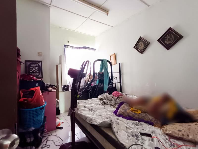 2-storey Terraced House for Sale in Taman Pinggiran Putra (Seri Kembangan) - Ammeer Nadzrai - Bedroom - PropertyGuru.com.my