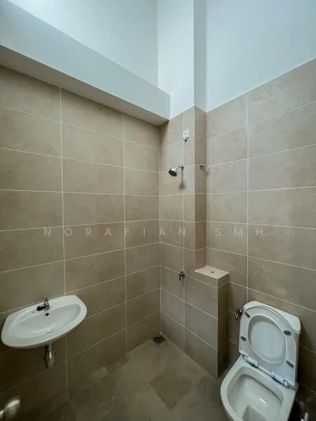 Rumah Teres 2 Tingkat untuk Dijual di Jenjarom (Selangor) - Norafian SMH - Bathroom - PropertyGuru.com.my