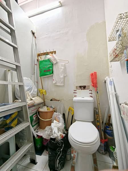 1-storey Terraced House for Sale in New Pasir Puteh (Ipoh) - Gary Tang - Bathroom - PropertyGuru.com.my