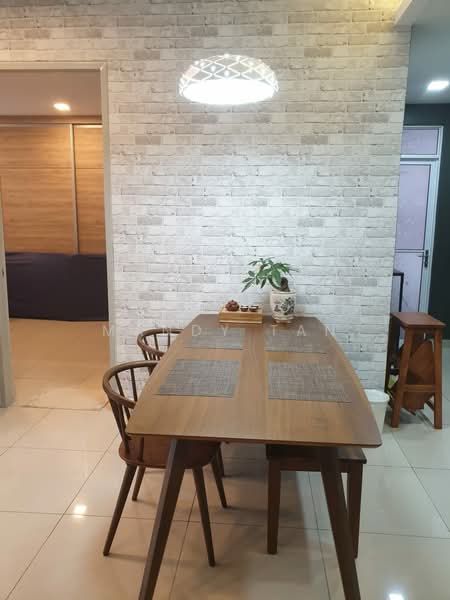 Servis Apartment untuk Dijual di Woodsbury Suites - Mandy Tan - Dining Room - PropertyGuru.com.my