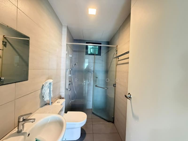 Condominium for Rent at The LIGHT COLLECTION I - Chris Ooi - Bathroom - PropertyGuru.com.my