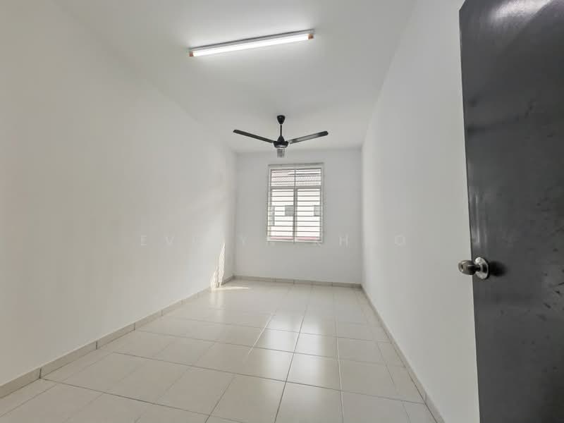 Rumah Teres 2 Tingkat untuk Disewa di Taman Scientex Rawang (Rawang) - Evelyn Khoo - Room - PropertyGuru.com.my