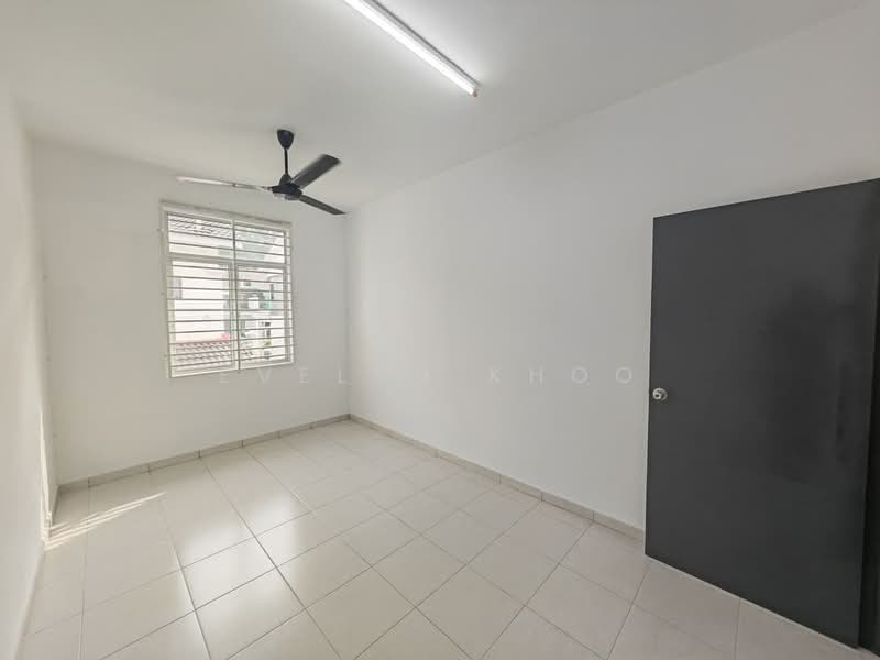 Rumah Teres 2 Tingkat untuk Disewa di Taman Scientex Rawang (Rawang) - Evelyn Khoo - Room - PropertyGuru.com.my