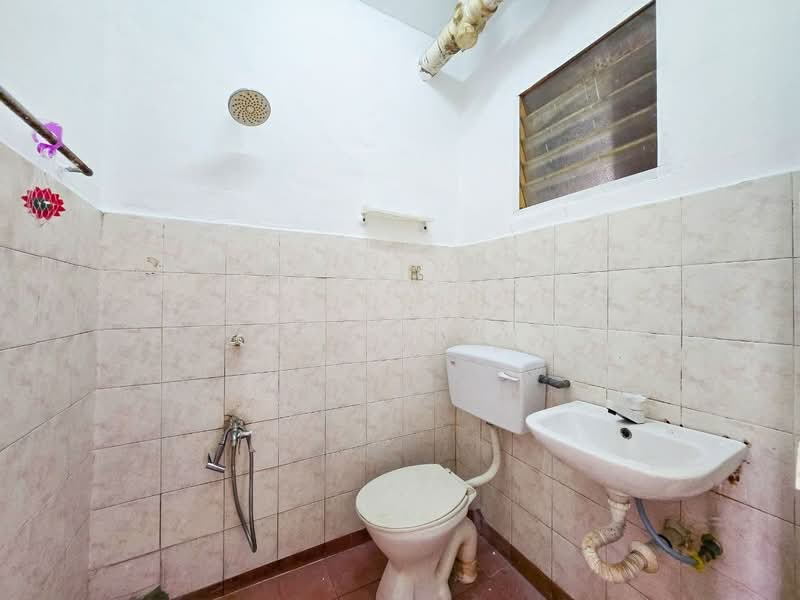 Pangsapuri untuk Dijual di Impian Apartment - Zul Syafiq - Bathroom - PropertyGuru.com.my
